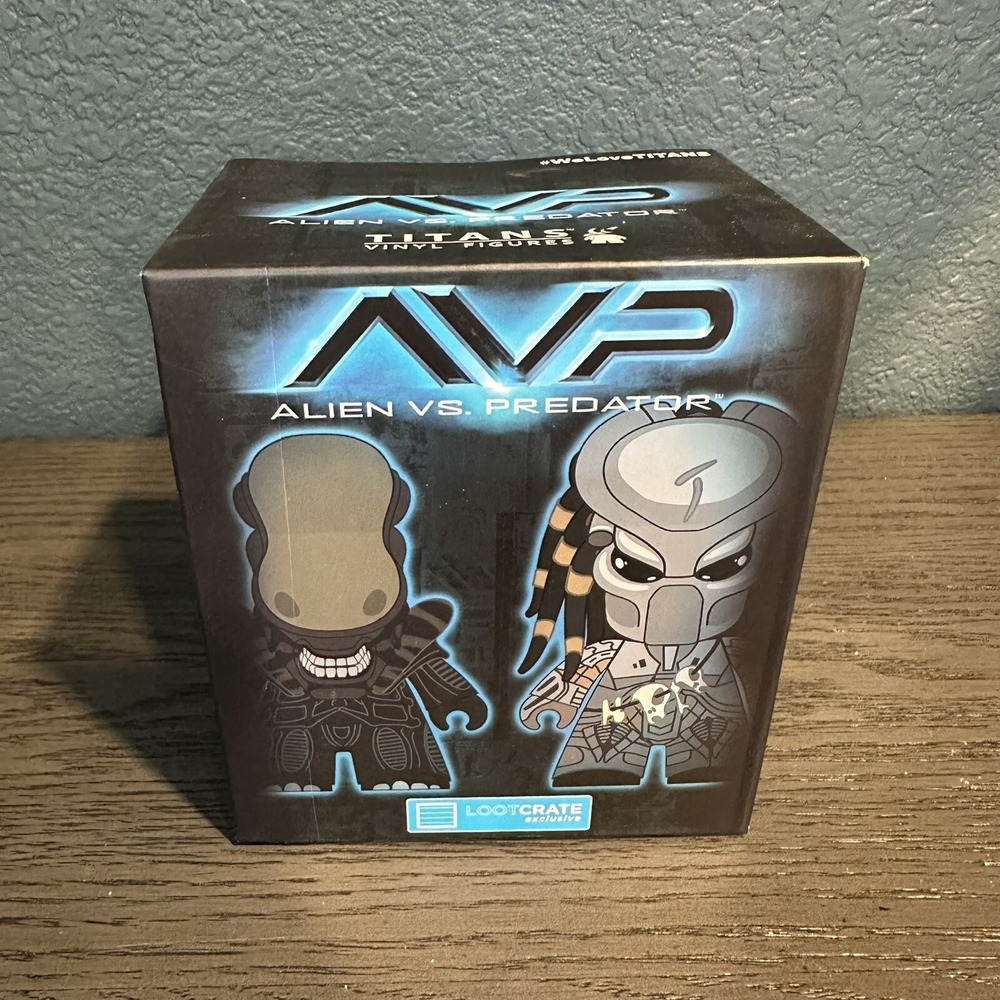 AVP Alien vs.‎ Predator 4.5" Vinyl Figures Titans Loot Crate Exclusive 2015 BNIB